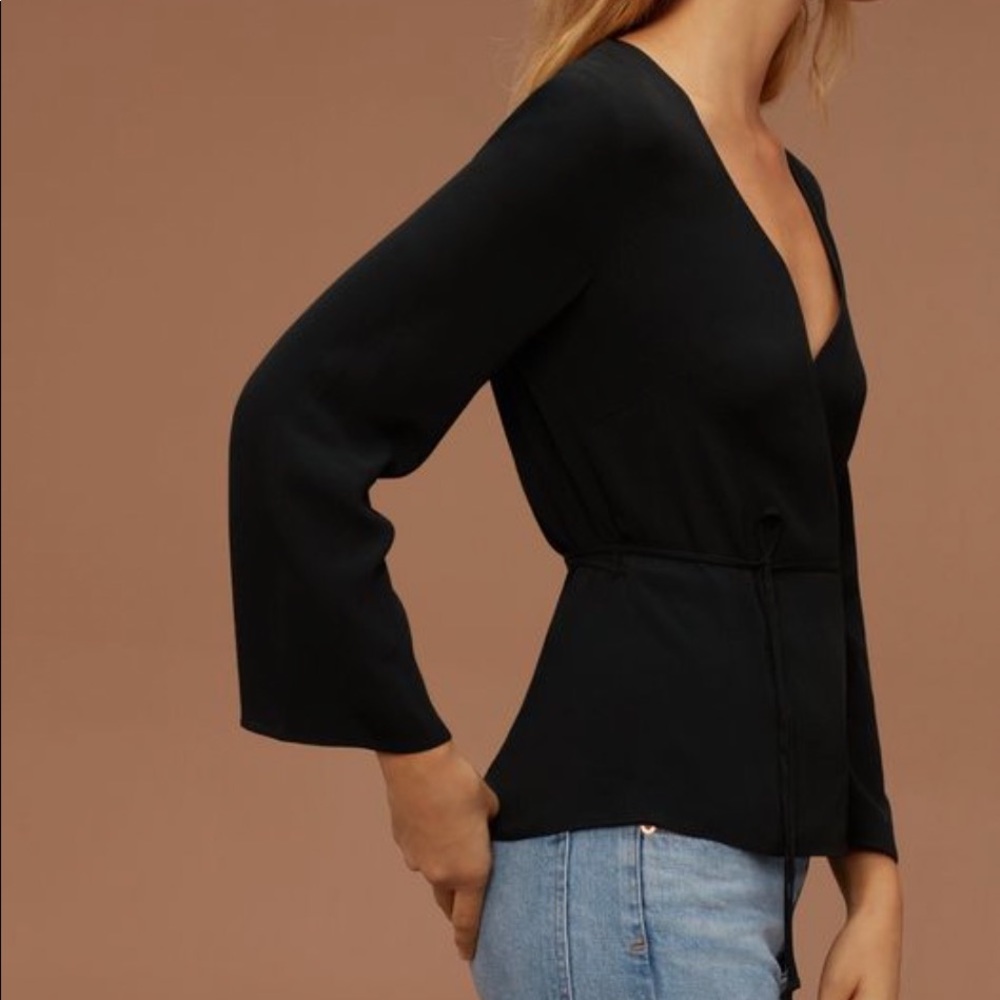 Aritzia Wilfred Shogren Blouse